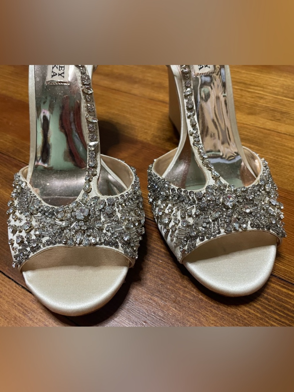 Anthropologie BHLDN Badgley Mischka Ivory Beaded T-Strap Wedge Wedding Sandals - Picture 4 of 16